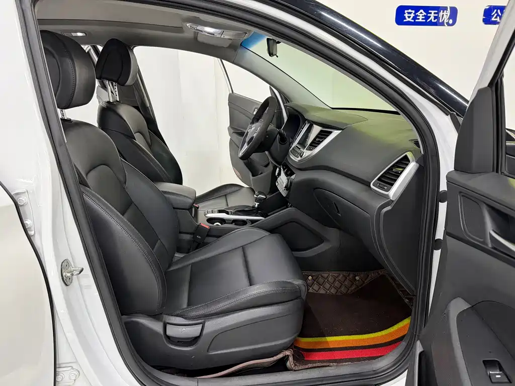 Hyundai Tucson 2018 — фото 10