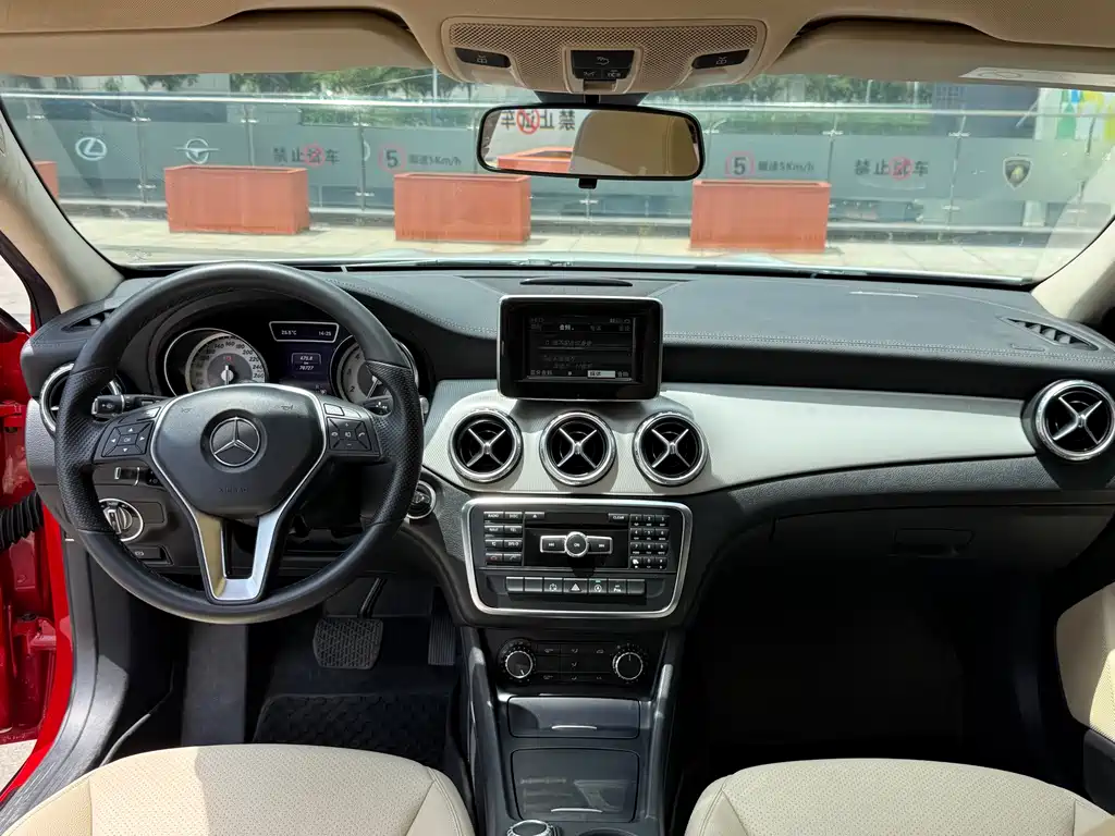 Mercedes-Benz GLA 2016 — фото 11