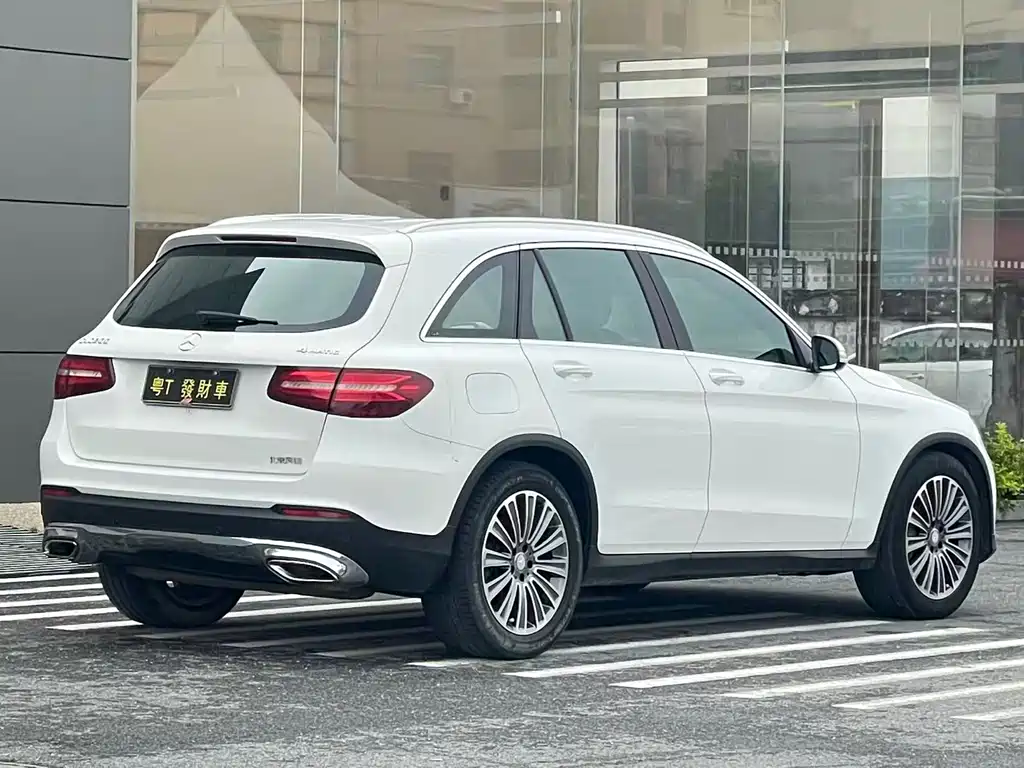 Mercedes-Benz GLC 2017 — фото 9