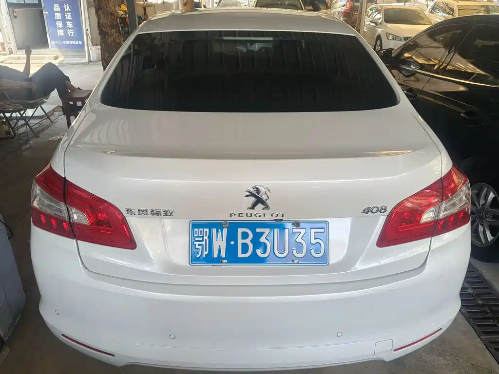 Peugeot 408 2015 — фото 11