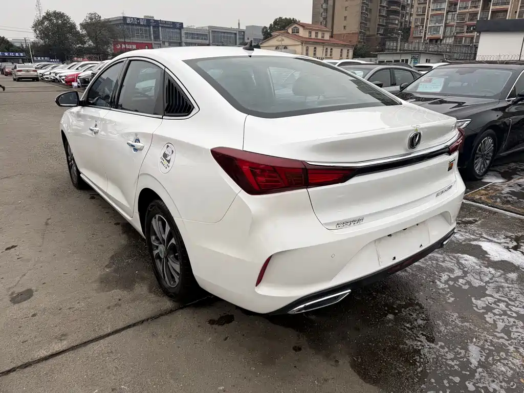 Changan Eado 2020 — фото 14