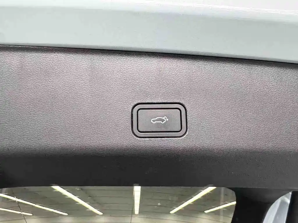 Geely Xingyue L 2023 — фото 20