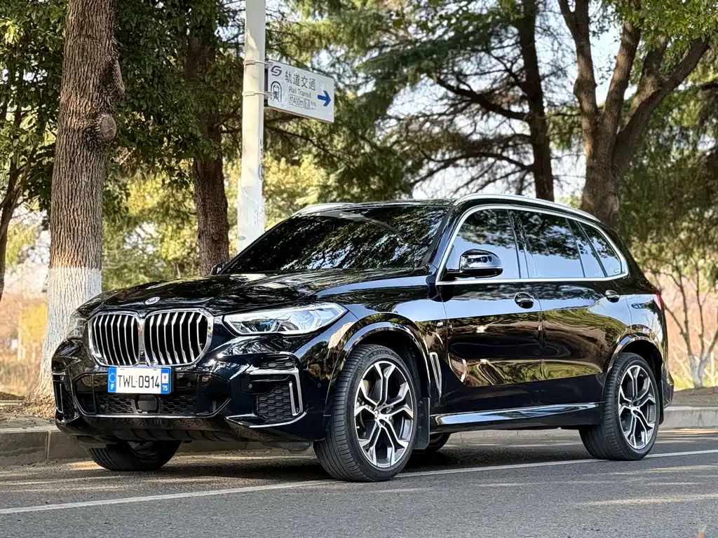 BMW X5 2023 — фото 1