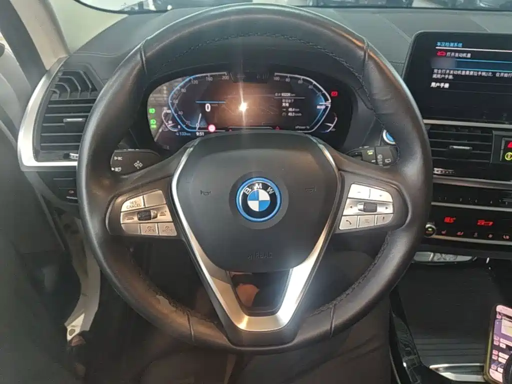 BMW iX3 2021 — фото 11