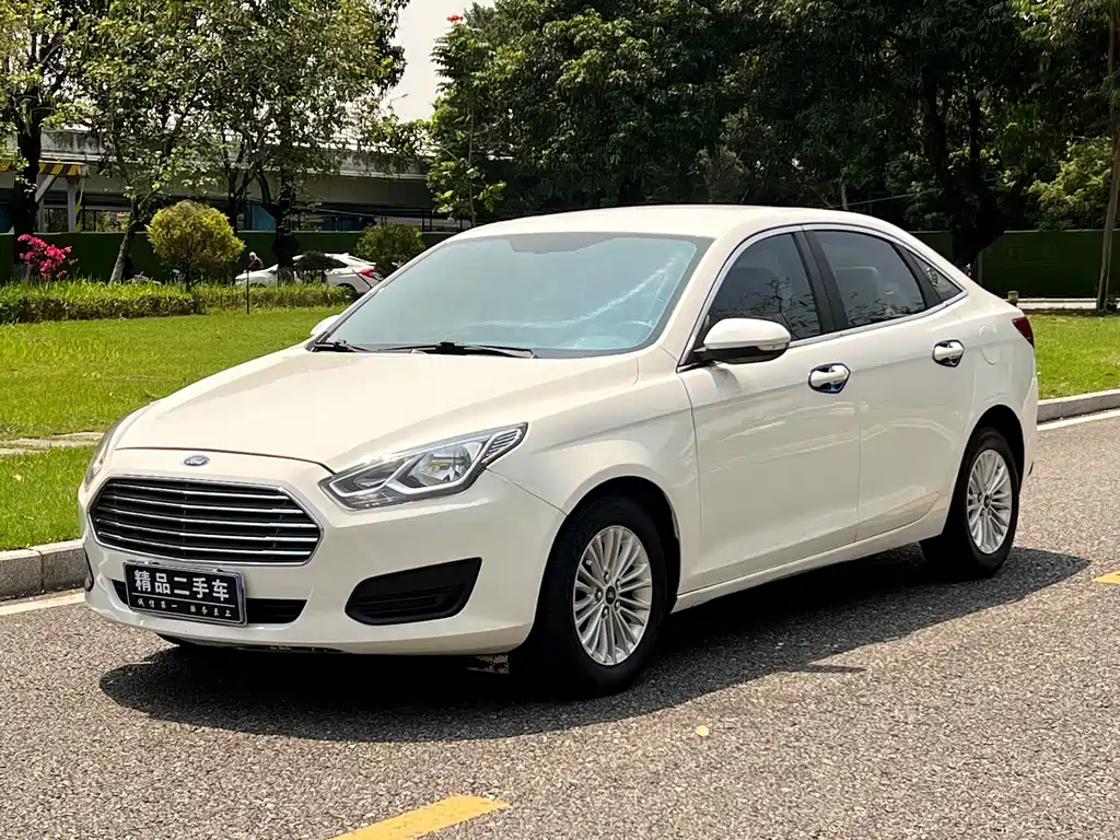 Ford Escort 2018 — фото 1