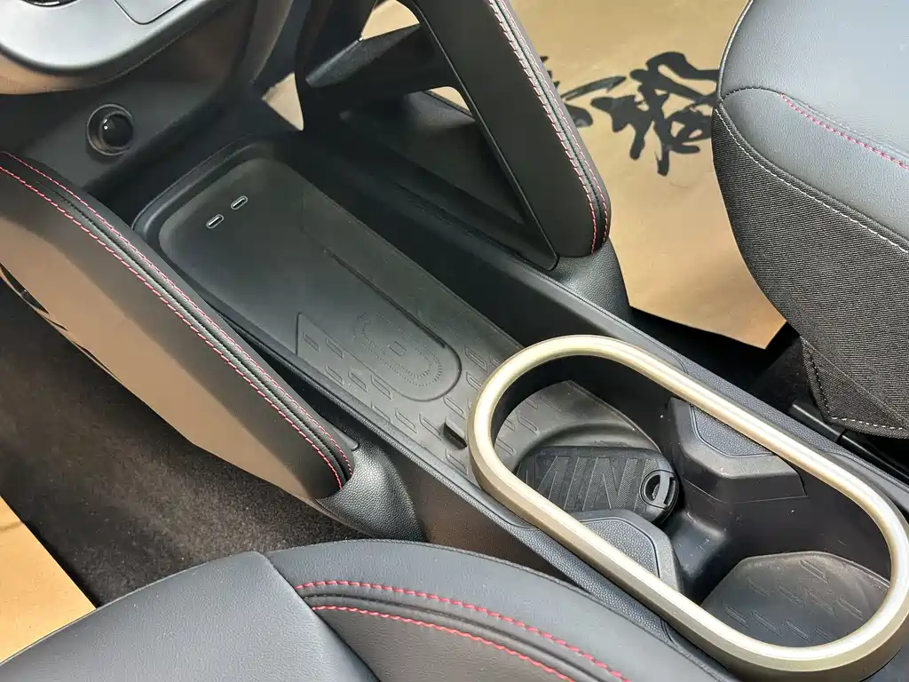 MINI JCW Aceman EV — фото 14