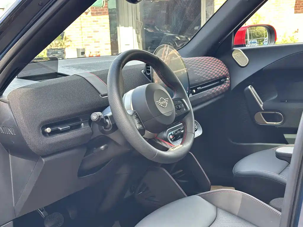 MINI JCW Aceman EV — фото 17