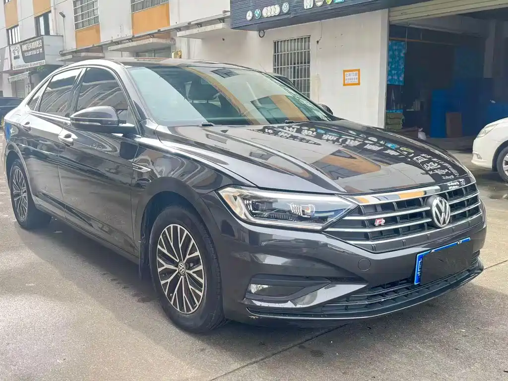 Volkswagen Sagitar 2020