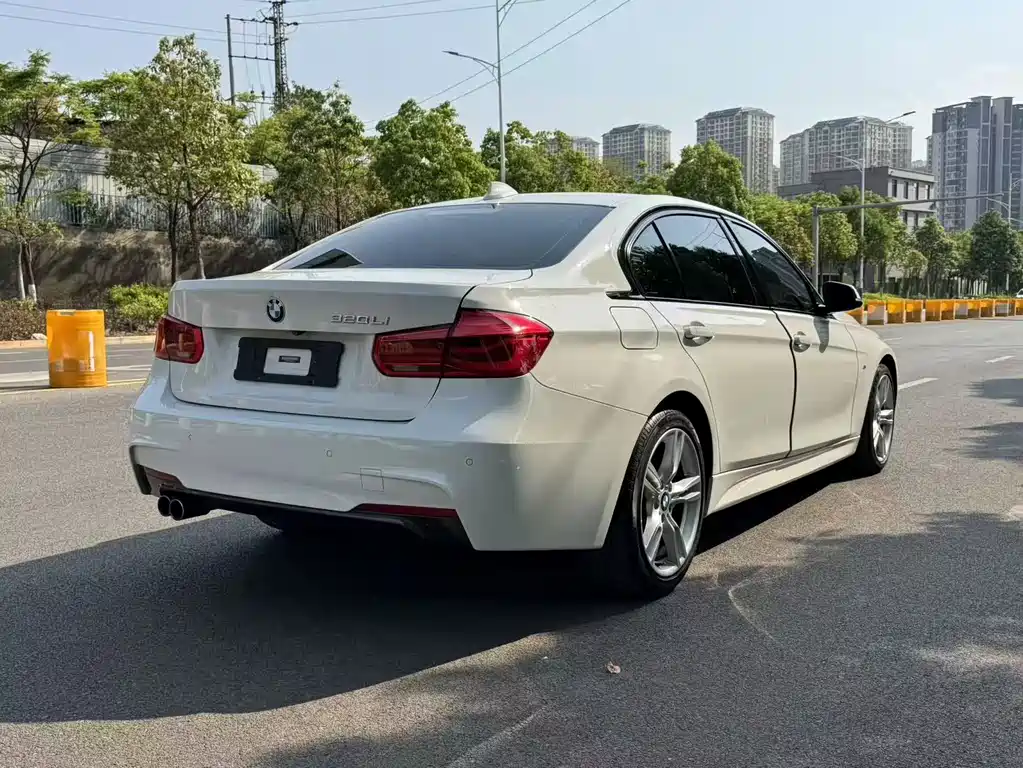 BMW 3 Series 2017 — фото 7