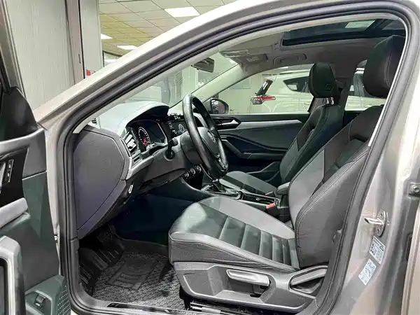 Volkswagen Sagitar 2019