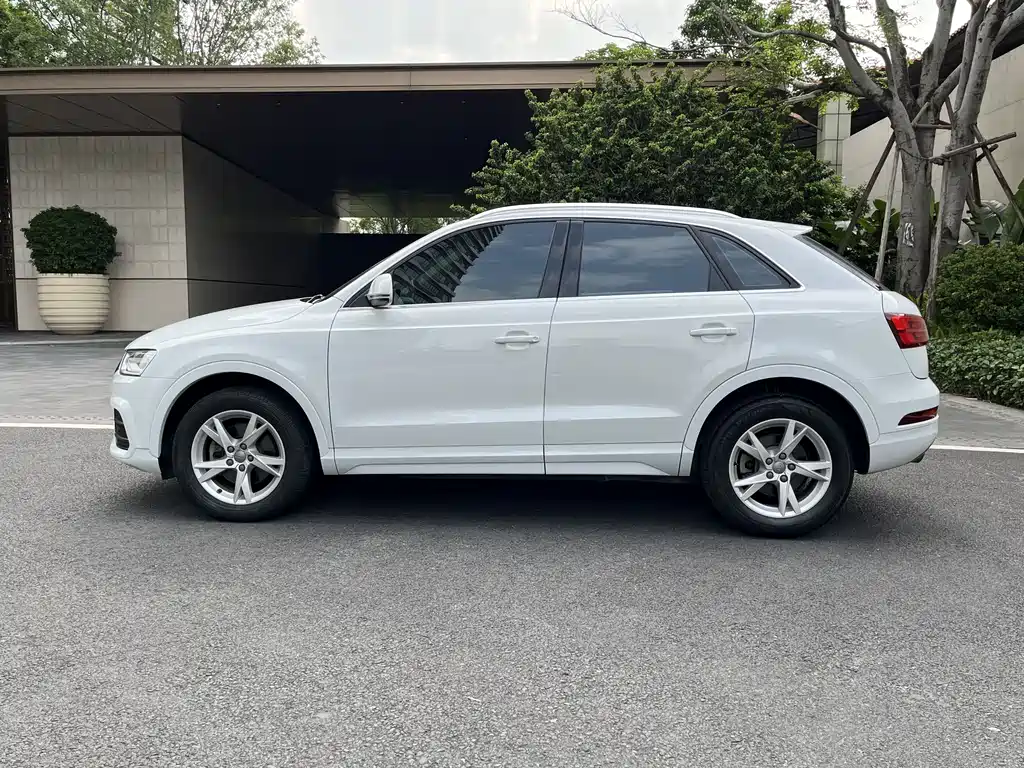 Audi Q3 2016 — фото 7