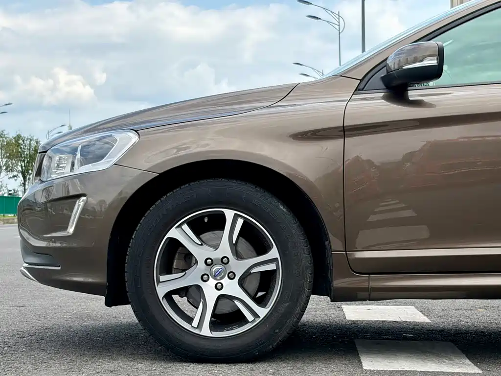 Volvo XC60 2014 — фото 12