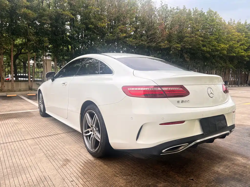 Mercedes-Benz E-Class 2020 — фото 23