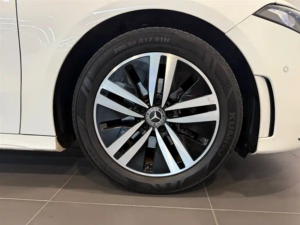 Mercedes-Benz A-Class 2019 — фото 15