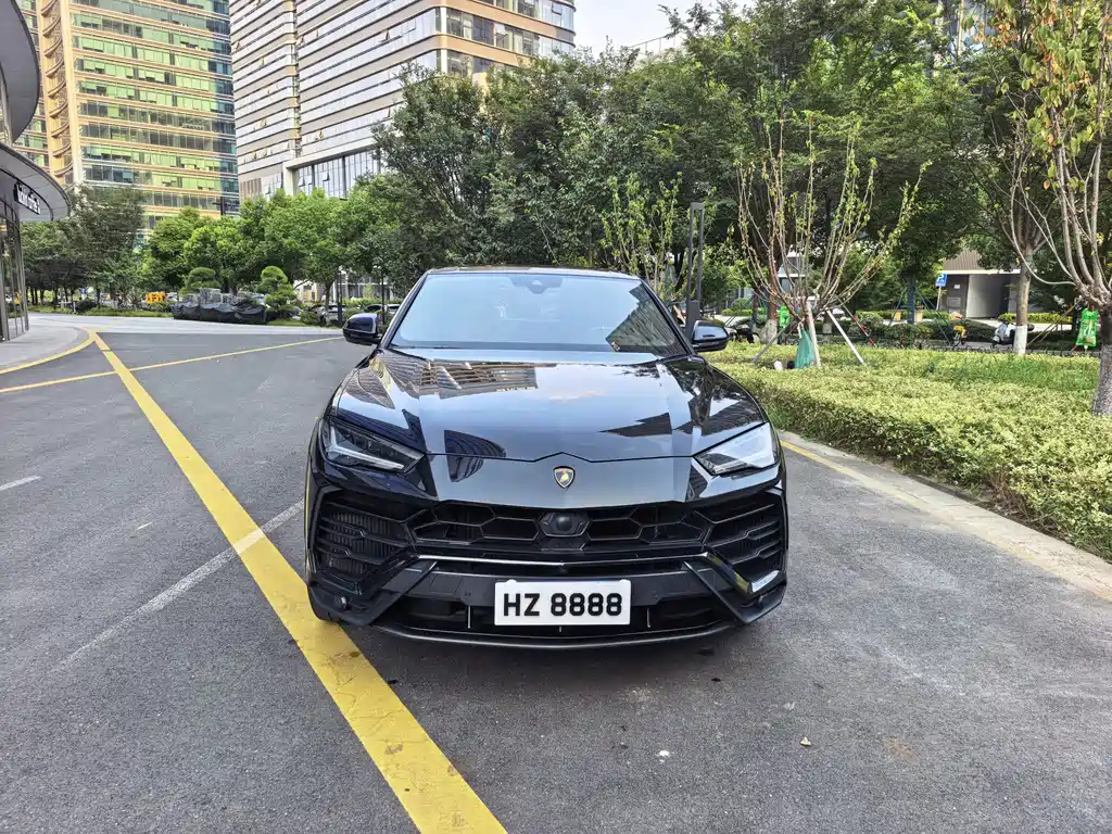 Lamborghini Urus 2019 — фото 2