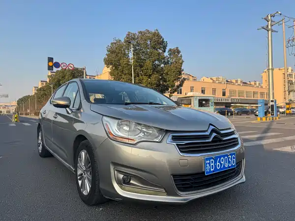 Citroën C4L 2014