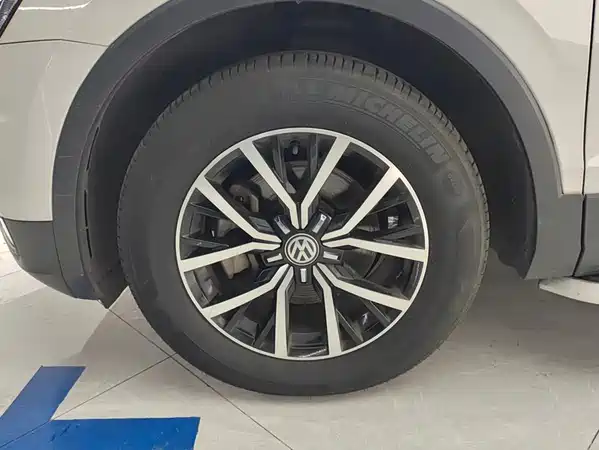 Volkswagen Tiguan L 2017