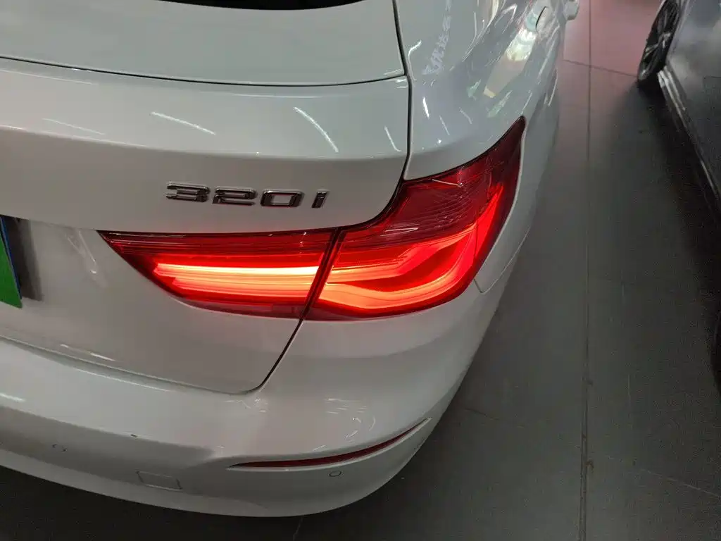 BMW 3 Series GT 2019 — фото 24