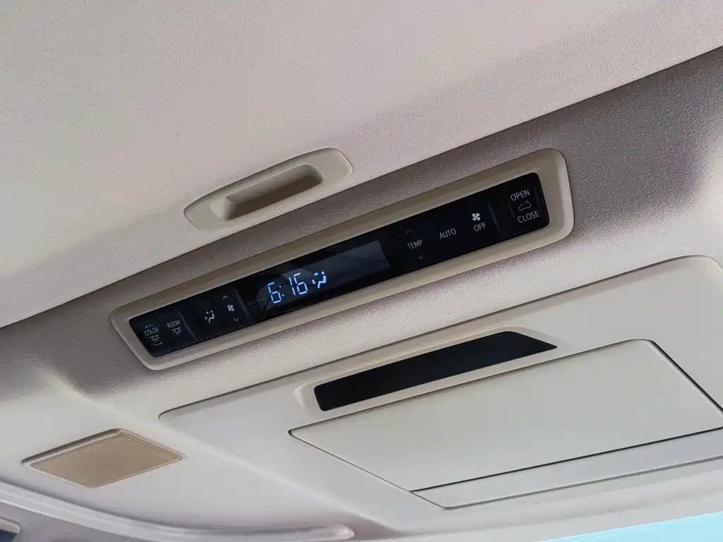 Toyota Alphard 2019 — фото 14