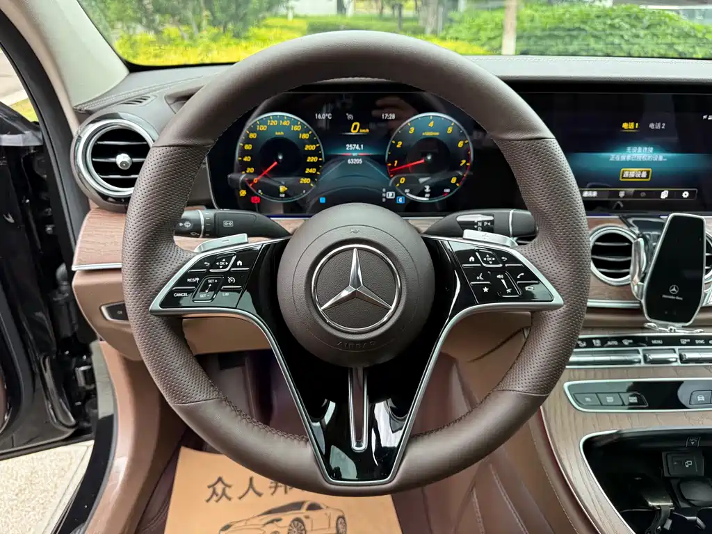 Mercedes-Benz E-Class 2022 — фото 24