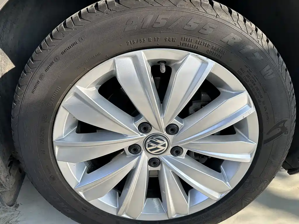 Volkswagen Passat 2020 — фото 13
