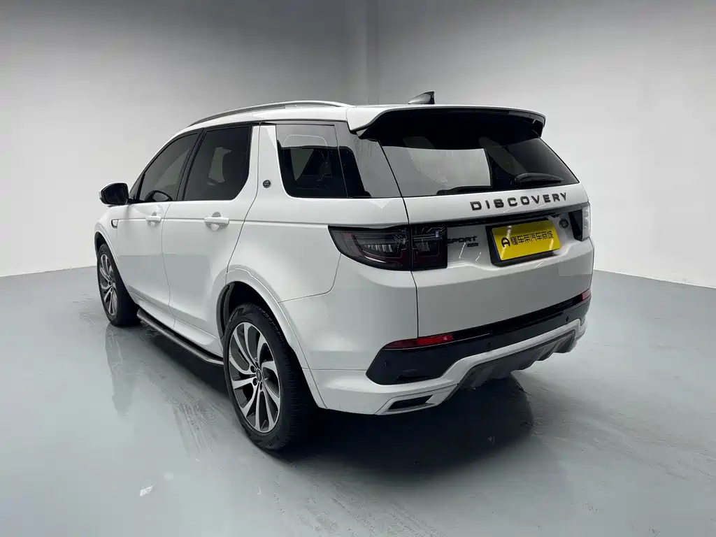 Land Rover Discovery Sport 2023 — фото 18
