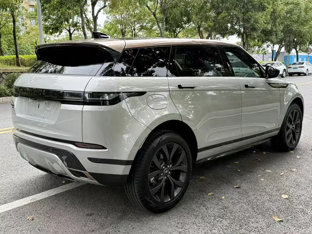 Land Rover Evoque 2023 — фото 4