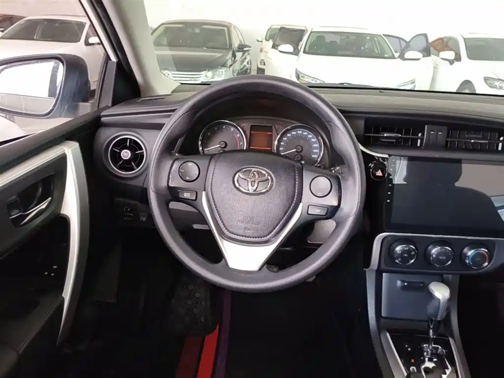 Toyota Corolla 2019 — фото 11