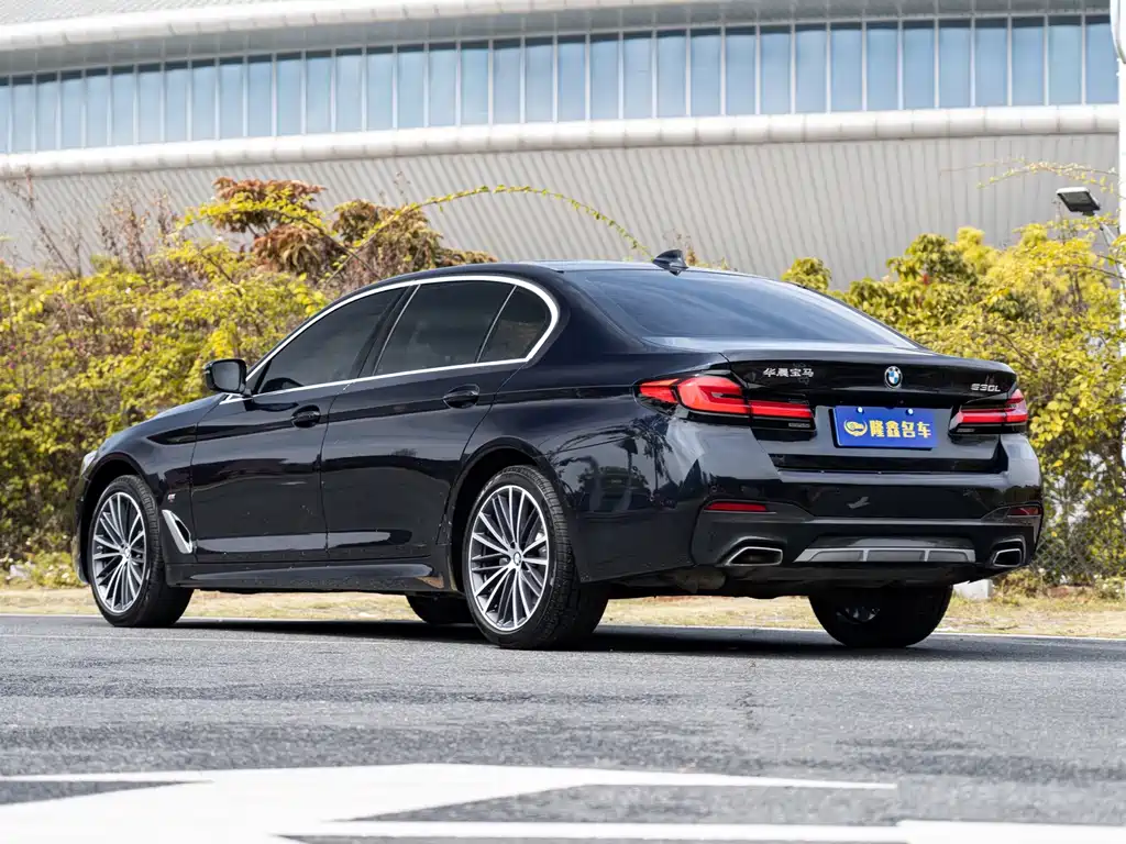 BMW 5 Series 2023