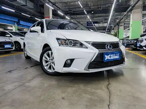 Lexus CT 2015