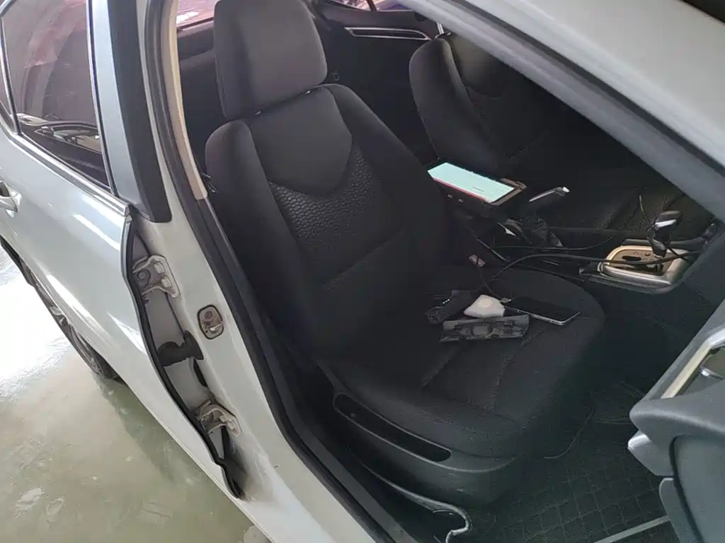 Citroën C4L 2015 — фото 25
