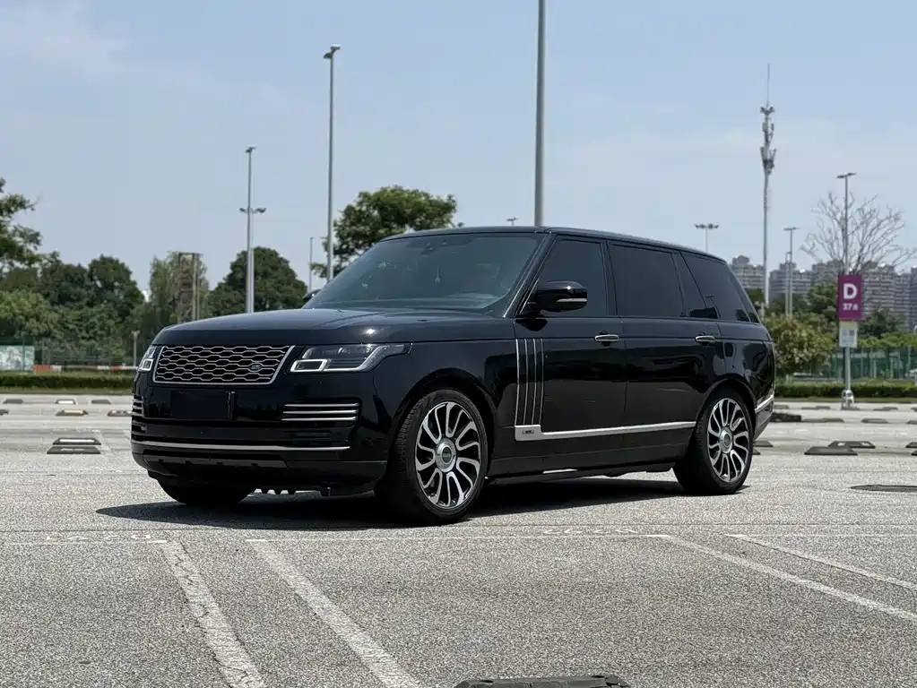 Land Rover Range Rover 2019 — фото 1
