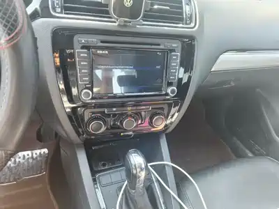 Volkswagen Sagitar 2016