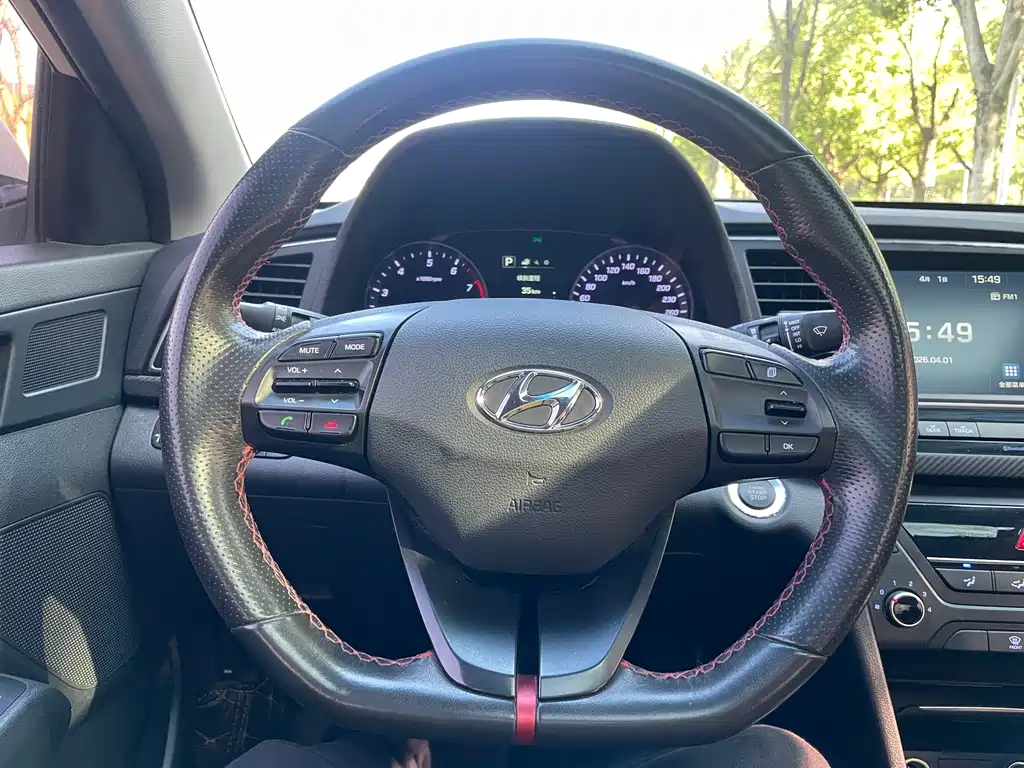 Hyundai Elantra 2019 — фото 14