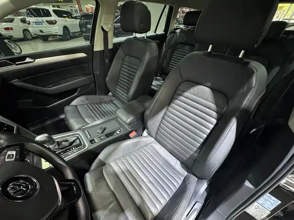 Volkswagen Viloran 2018