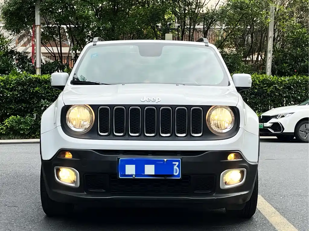 Jeep Renegade 2017 — фото 2