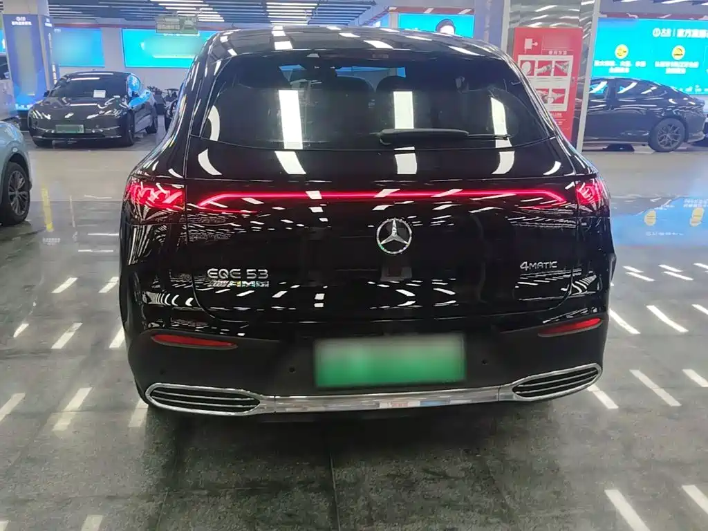 Mercedes-Benz EQE SUV 2023 — фото 6