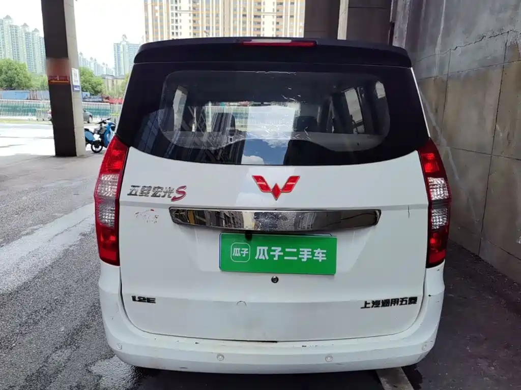 Wuling Hongguang 2016 — фото 6