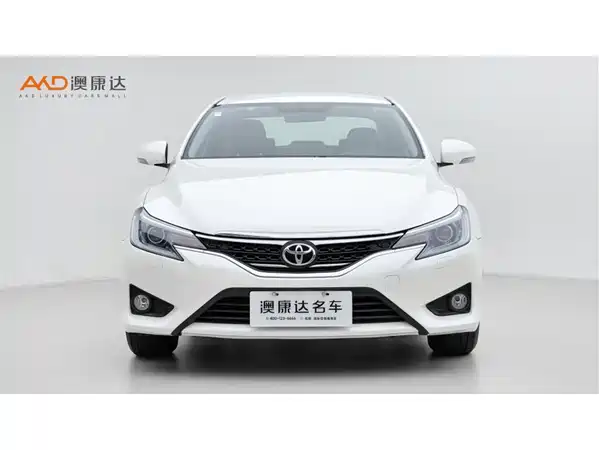 Toyota Reiz 2015