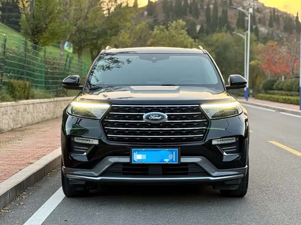 Ford Explorer 2021 — фото 2