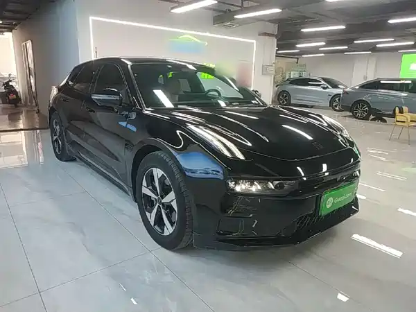 Zeekr 001 2023