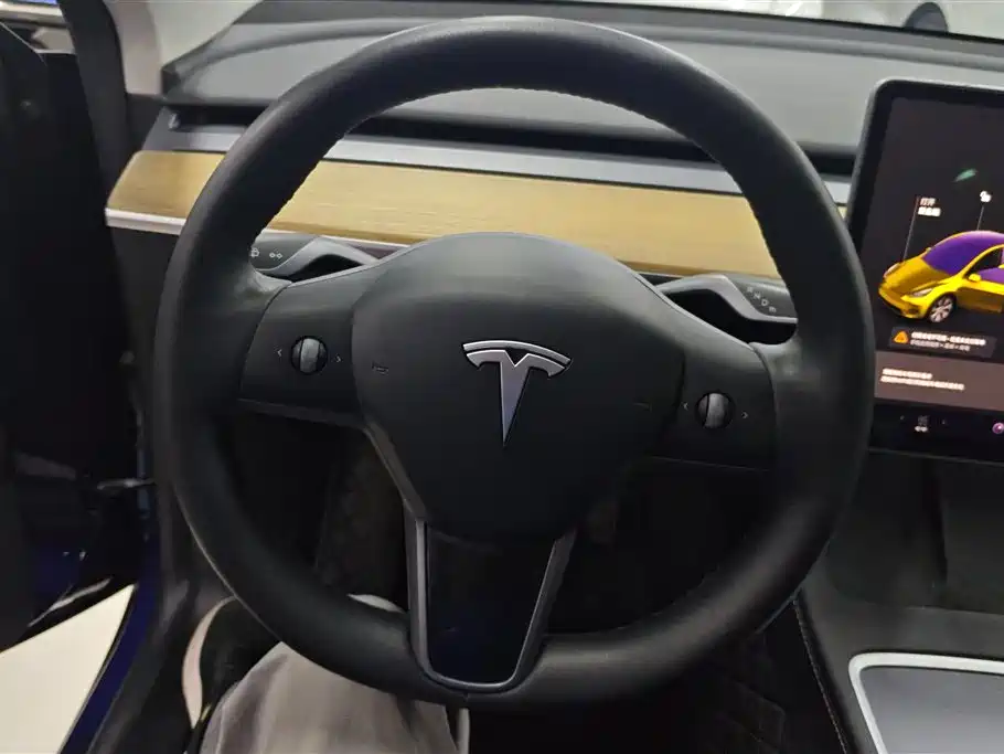 Tesla Model Y 2022 — фото 15