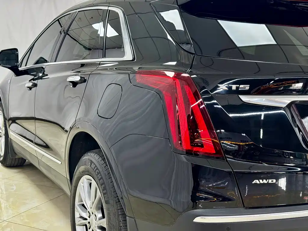 Cadillac XT5 2022 — фото 9
