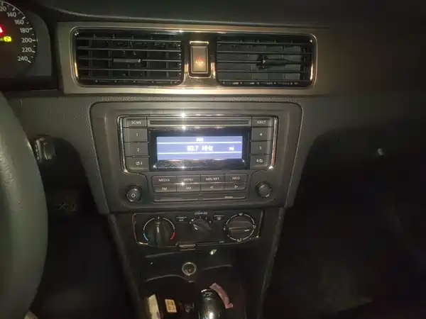 Volkswagen Santana 2016