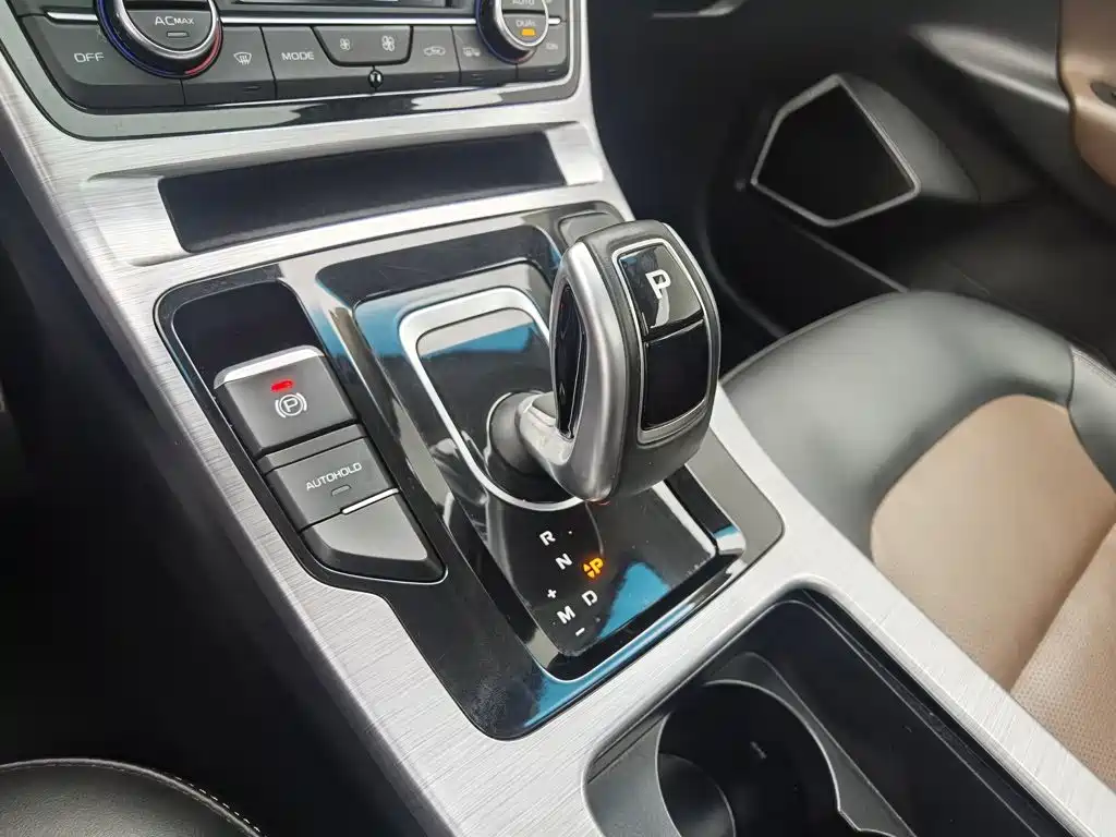 Geely Emgrand GS 2019 — фото 13