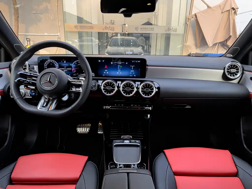 Mercedes-Benz A-Class AMG 2026 — фото 16