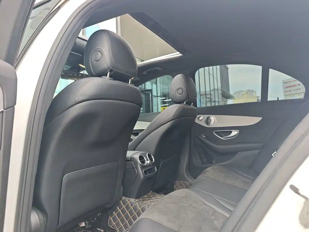 Mercedes-Benz C-Class 2020 — фото 19