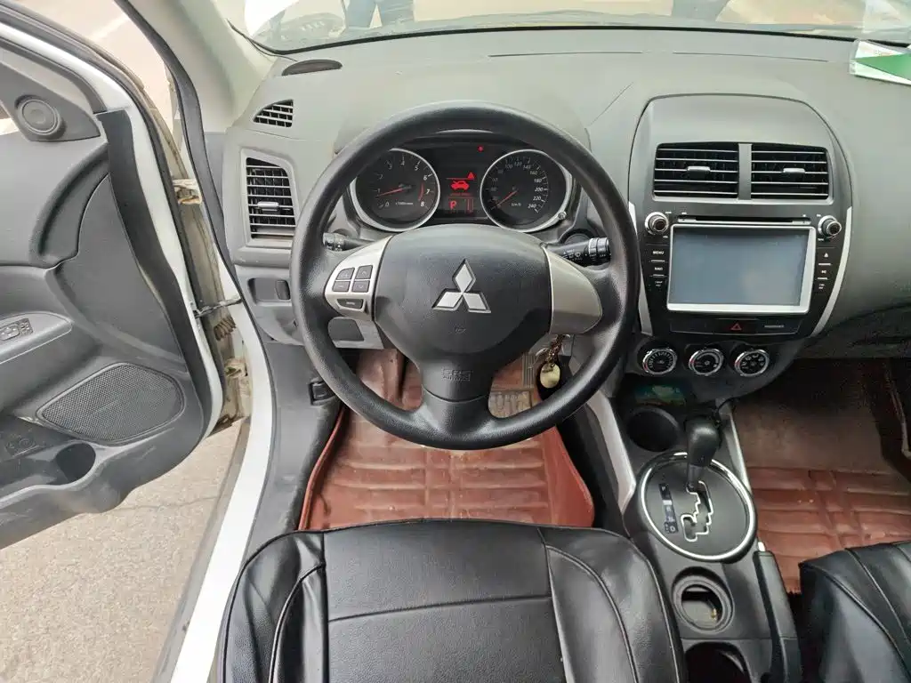 Mitsubishi Jinxuan ASX 2015 — фото 3