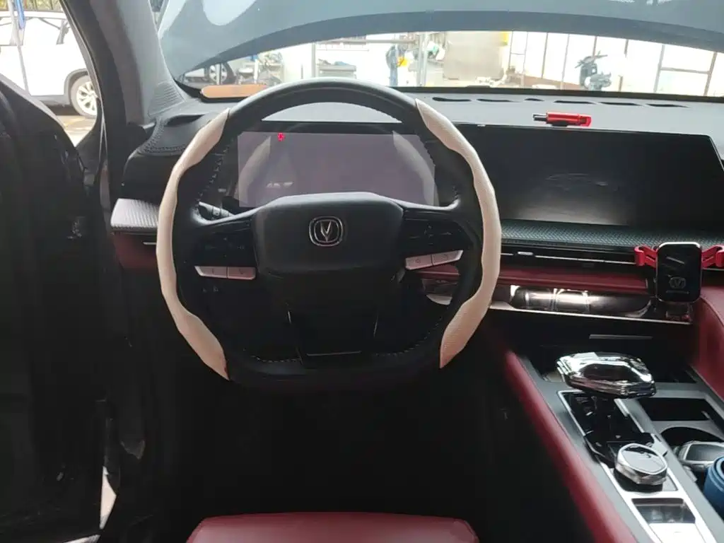 Changan CS75PLUS 2022 — фото 11