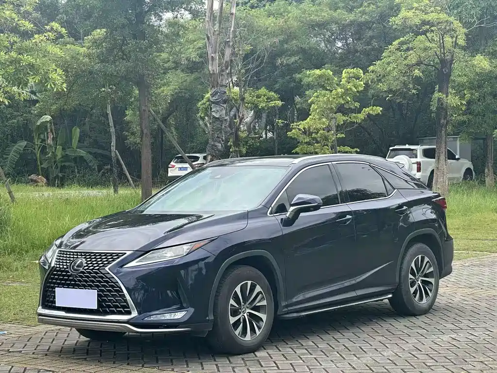 Lexus RX 2021